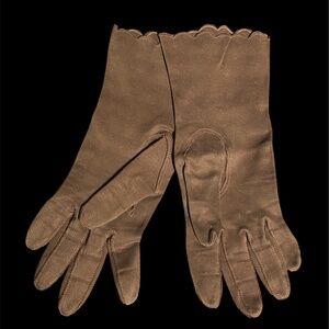 Vintage ARIS Brown Short Wrist Length Cotton Gloves Scalloped Edge Size 6 Italy